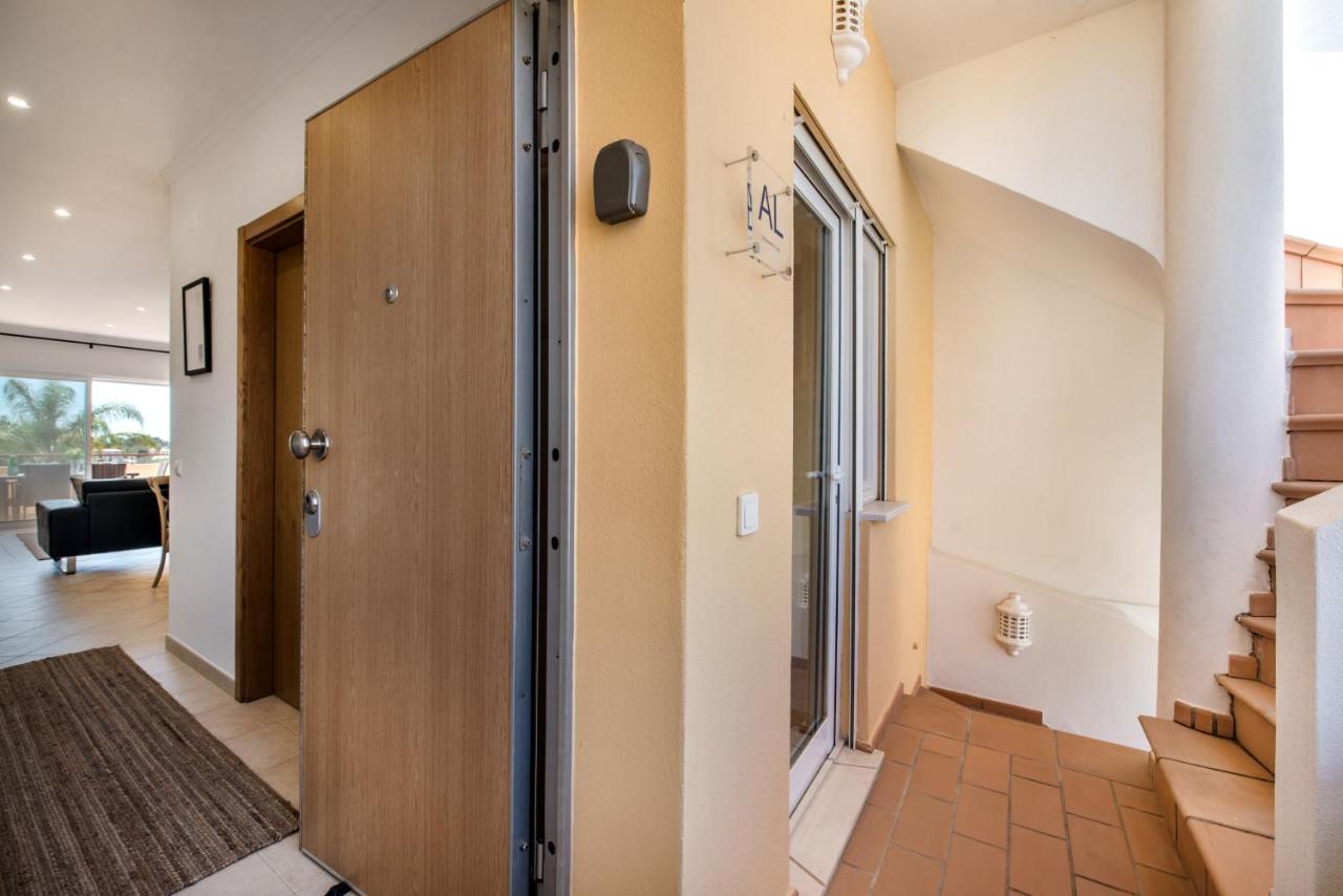 Beautiful Two Bedroom Apartment With Roof Terrace Carvoeiro  Eksteriør bilde