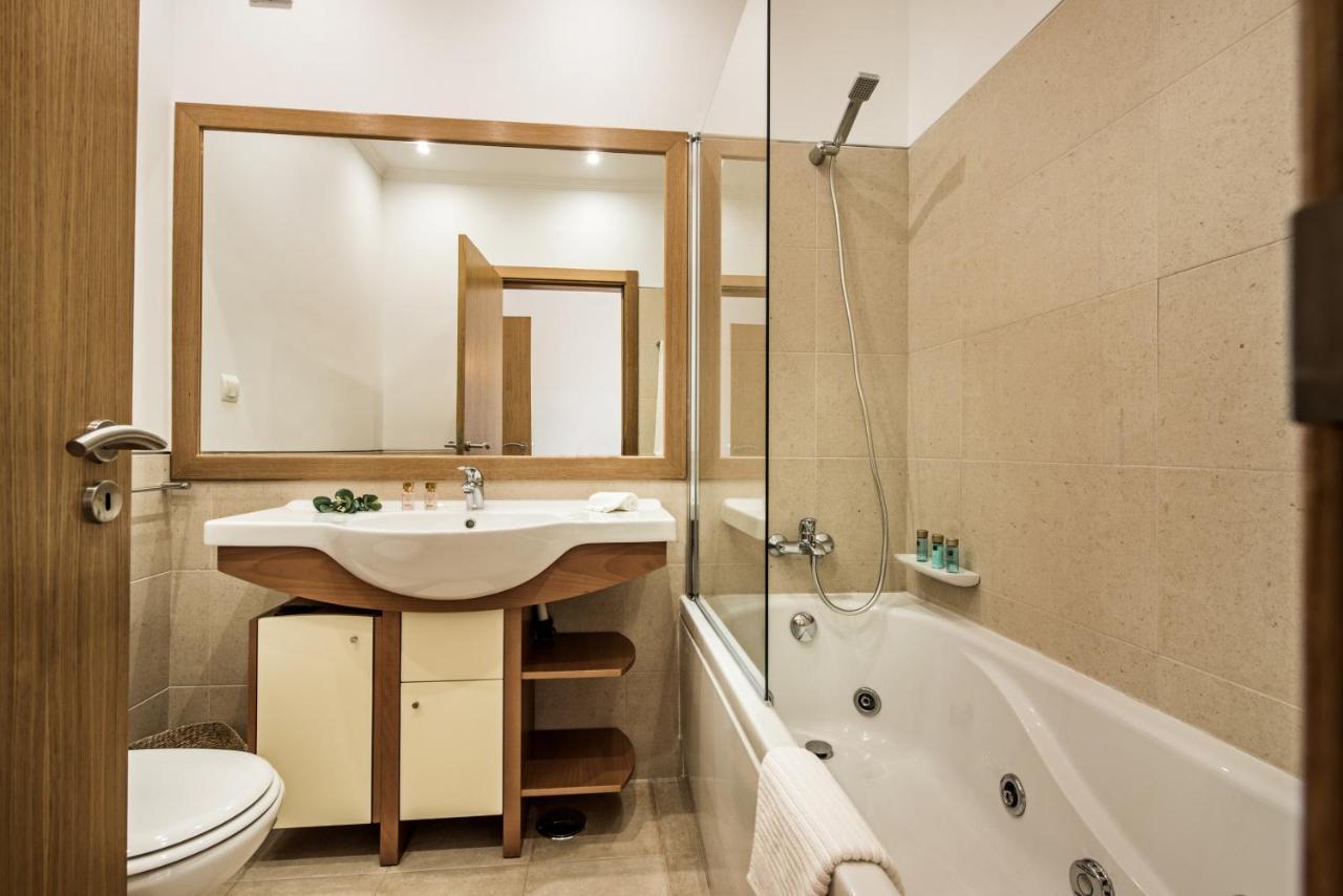 Beautiful Two Bedroom Apartment With Roof Terrace Carvoeiro  Eksteriør bilde